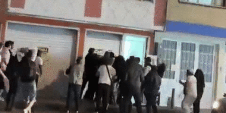 Niño sobrevivió tras caer desde un cuarto piso en localidad de Suba
