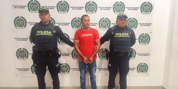 Capturan a hombre con motocicleta reportada como hurtada en zona rural de Riohacha