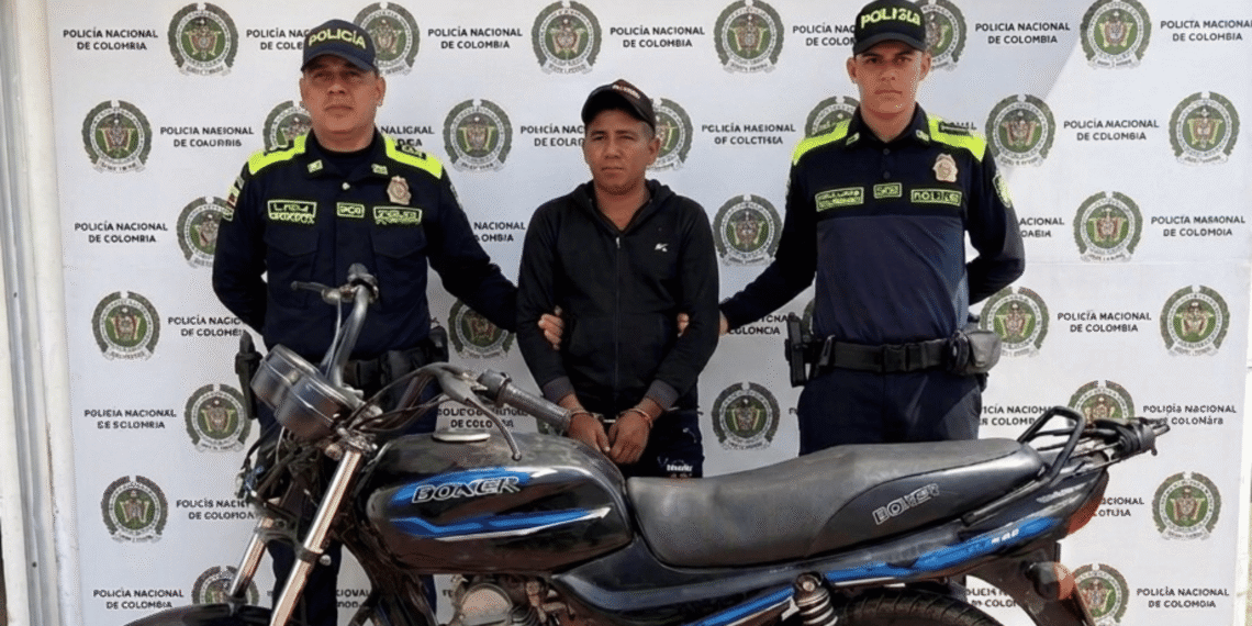 Capturan a hombre con motocicleta reportada como hurtada en Cotoprix