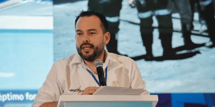 Gobierno alerta riesgos en el suministro eléctrico por posible llegada de El Niño