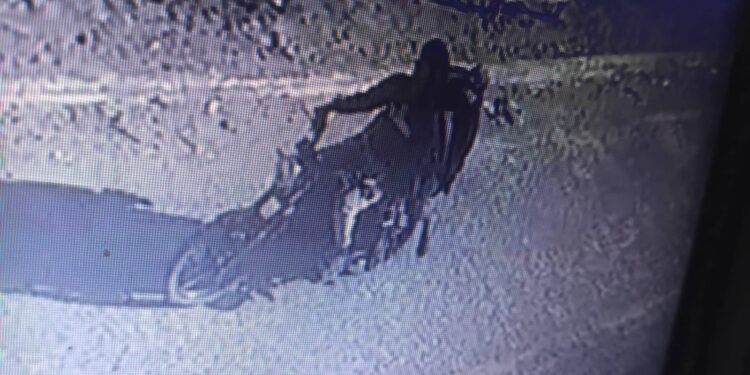 Adolescente fue golpeada y despojada de su celular durante atraco en el barrio Yosu de Uribia
