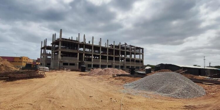 Avanza construcción de nuevo bloque de Arquitectura en la Universidad de La Guajira, sede Riohacha: ampliará más de 2.500 cupos estudiantiles