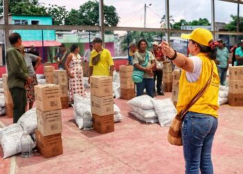 Entregan ayudas humanitarias a 58 familias afrodescendientes en Dibulla