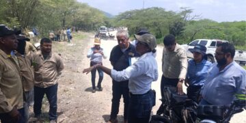 Trabajadores bloquean vía La Cortica en Albania por presunta “masacre laboral” contra mano de obra local