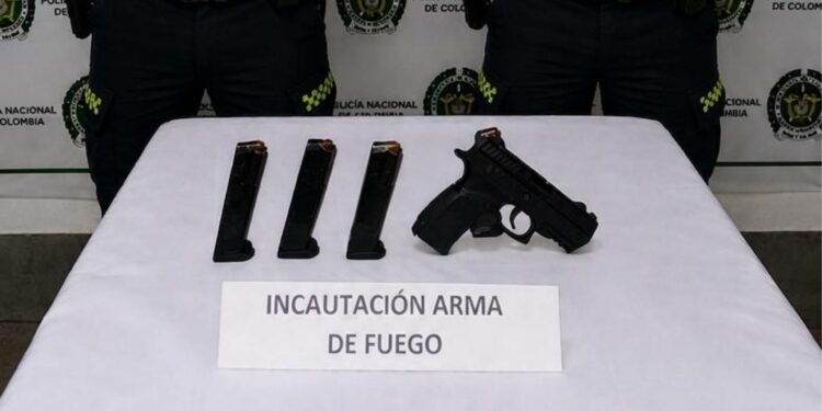 Incautan arma de fuego durante operativos de control en Uribia