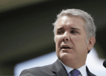 Duque cuestiona anuncio de suspensión contra Petro y pide respetar la institucionalidad
