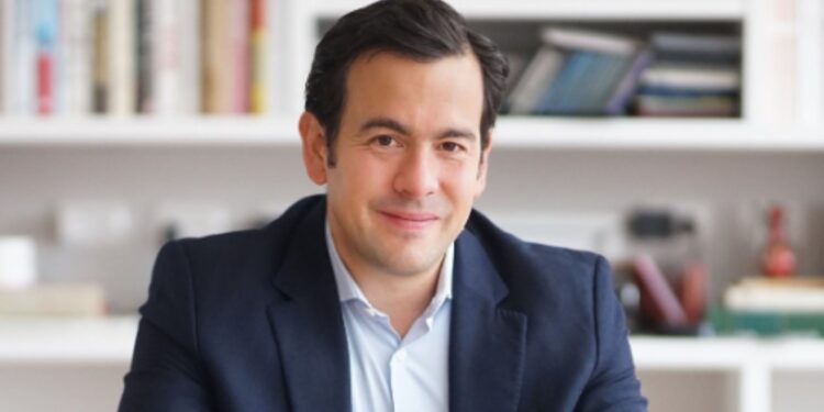 Rodrigo Lara propone apoyo de EE. UU. en investigaciones sobre el Clan del Golfo
