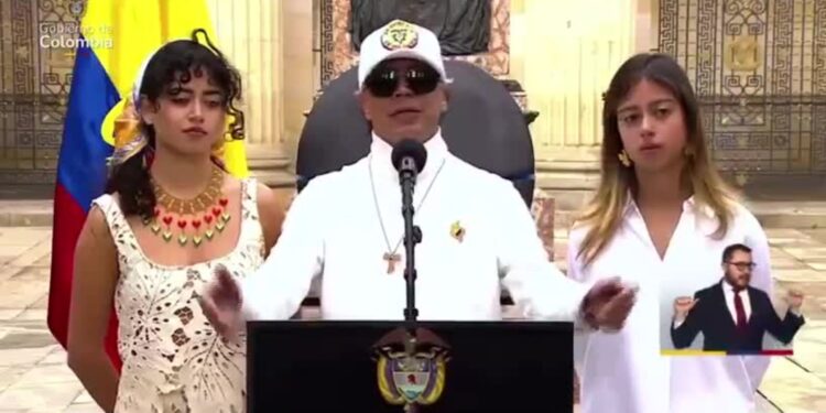 Petro ejerció su voto y aseguró que esta será su última elección como candidato