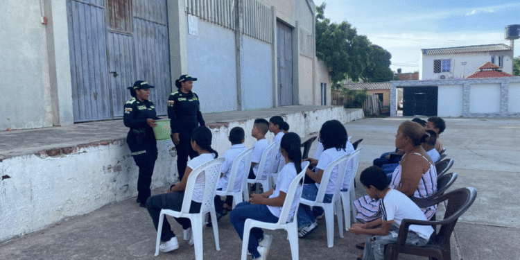 Policía impulsa espacios de formación y convivencia para niños en Riohacha