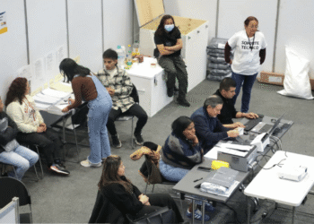 Escrutinio presidencial supera el 99 % y avanza sin irregularidades, informa la Registraduría