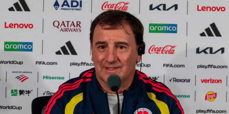 Lorenzo pide respeto por Uzbekistán y confía en un buen estreno de Colombia en el Mundial