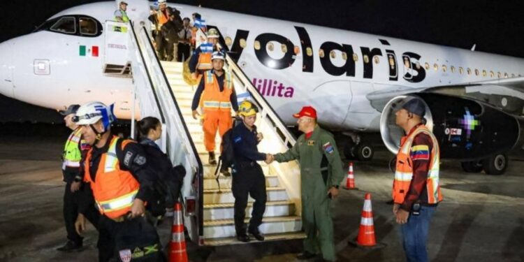 Brigadas internacionales llegan a Venezuela para apoyar las labores de rescate