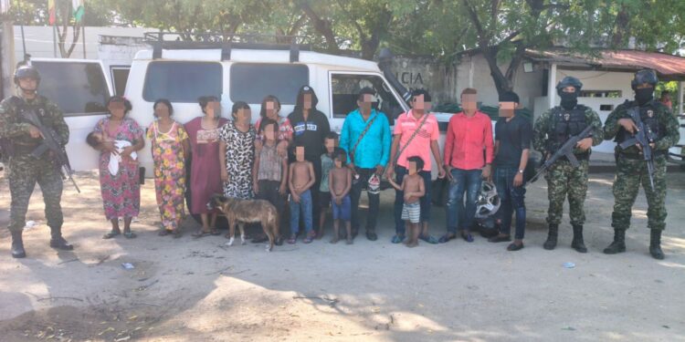 Ejército rescata a 17 indígenas retenidos en zona rural de Riohacha