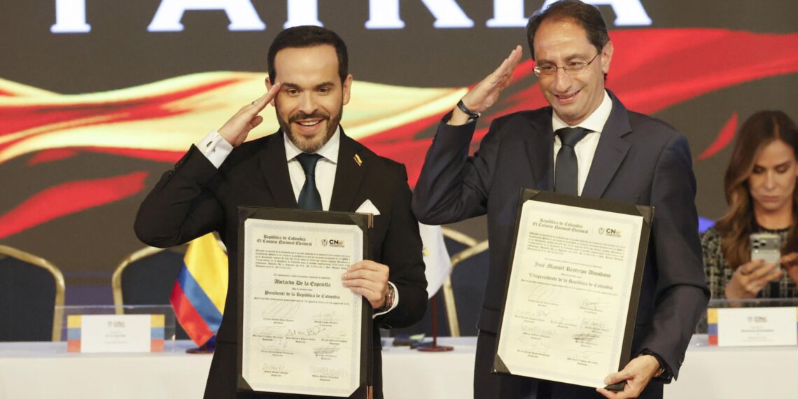 CNE entrega credencial a Abelardo de la Espriella como presidente electo