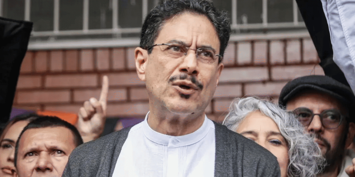 Iván Cepeda anuncia acciones legales y solicita debate con Abelardo de la Espriella