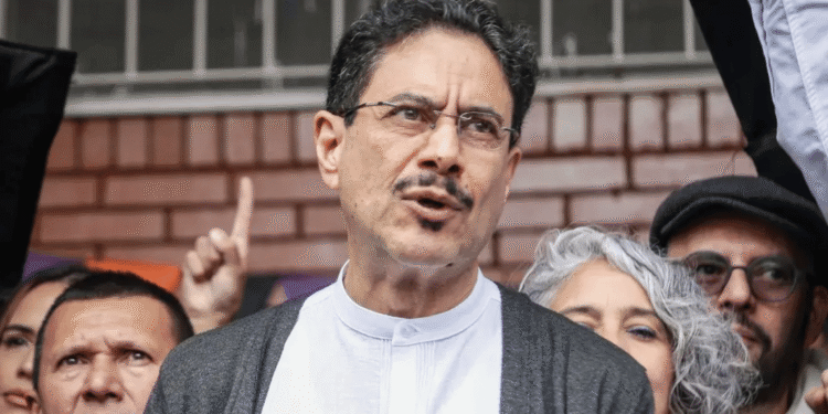 Iván Cepeda anuncia acciones legales y solicita debate con Abelardo de la Espriella