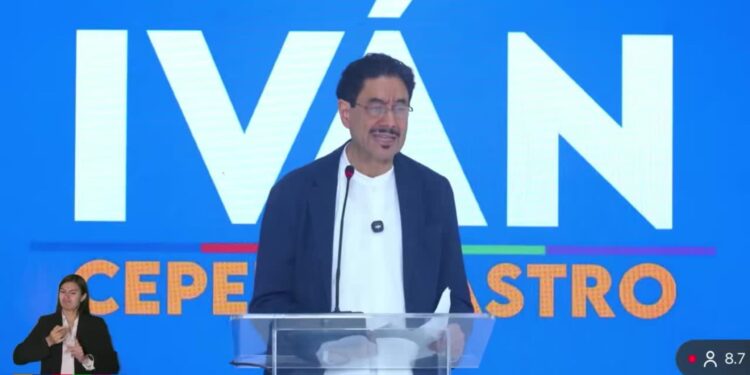 Iván Cepeda exige a De La Espriella renunciar a su nacionalidad estadounidense