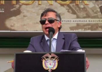 Petro anuncia incorporación helicópteros y vehículos blindados para fortalecer las capacidades de la Fuerza Pública