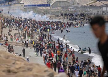España enfrenta inédita crisis migratoria en Ceuta tras ingreso de 40.000 personas desde Marruecos