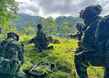 Ejército y Fuerza Aérea bombardearon estructura del Clan del Golfo en zona rural de Antioquia