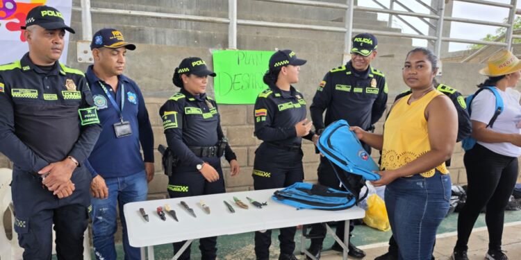 Policía lidera jornada de desarme ciudadano para fortalecer la convivencia en La Guajira