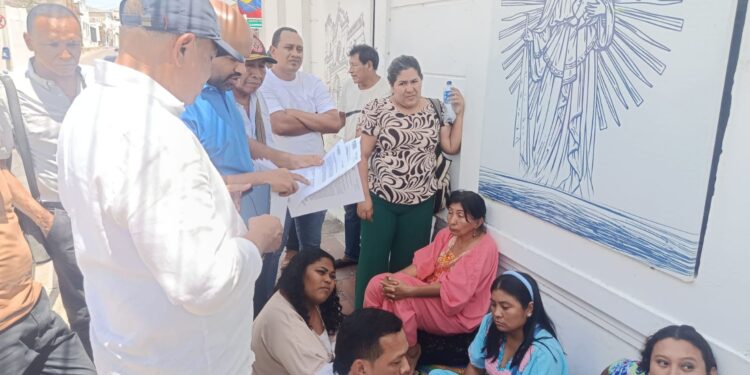 Acuerdos permiten levantar bloqueo indígena en la Alcaldía de Riohacha tras más de siete horas