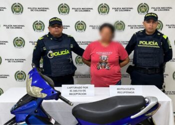 Capturan a una mujer en Villanueva y recuperan motocicleta con reporte de hurto