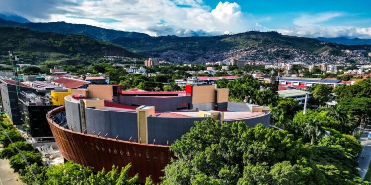 Arena USC de Cali sería el escenario de la posesión presidencial de Abelardo De la Espriella