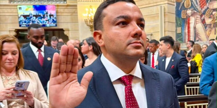 Jorge Figueroa asumió oficialmente como representante a la Cámara por La Guajira