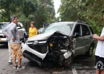 Pareja queda gravemente herida tras caer en un barranco en vía Mingueo–Riohacha