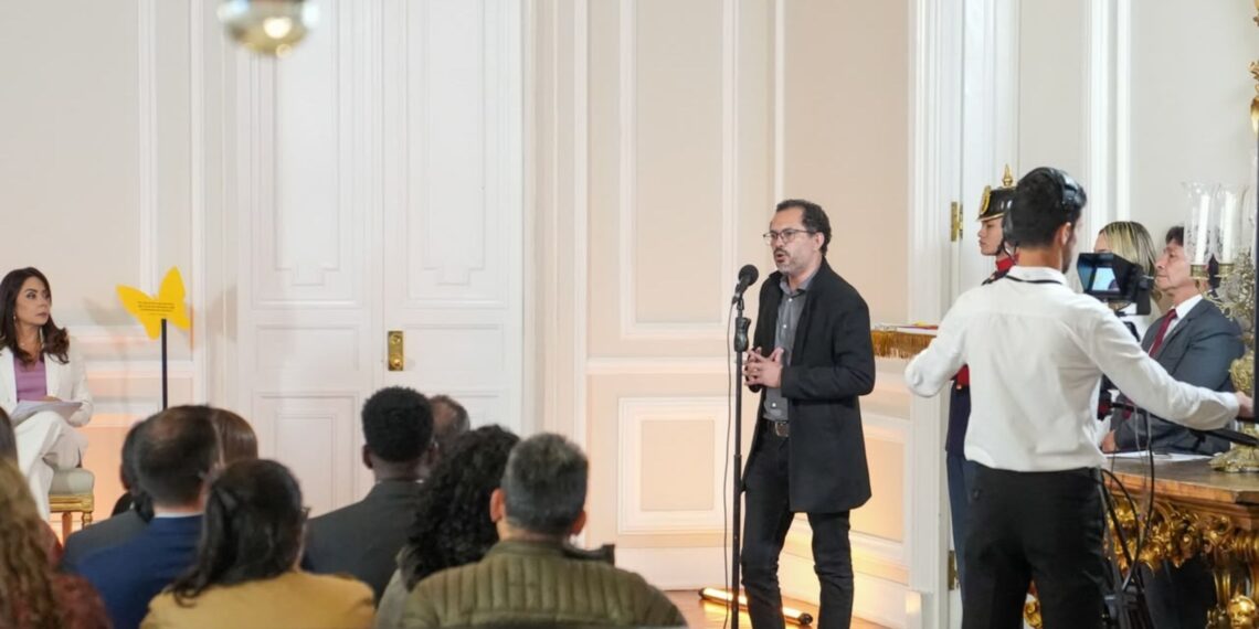 Gobierno desclasifica más de 57 mil archivos del DAS, incluido el expediente de Jaime Garzón