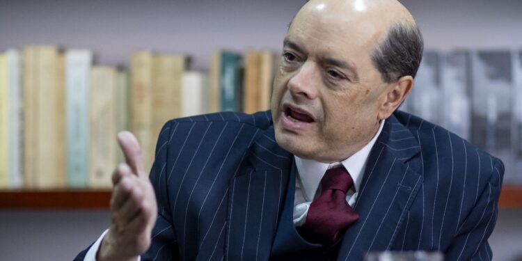 Enrique Vargas Lleras pide a EE. UU. mantener a Petro en la Lista Clinton