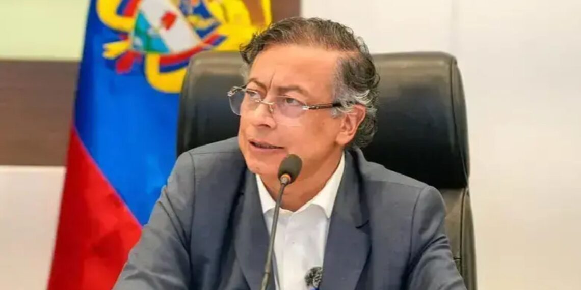 Petro asegura que entregará el poder el 6 de agosto y continuará proceso de transición