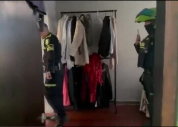 Rescatan a tres menores que permanecían solos en sus viviendas en Bogotá