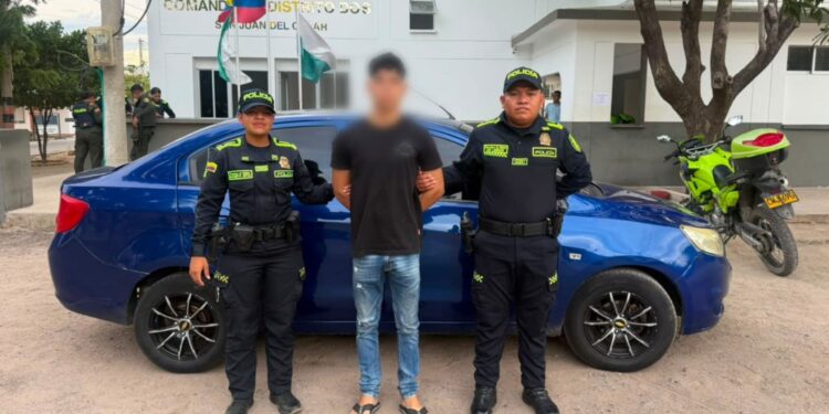 Capturan a joven que se movilizaba en un vehículo con reporte de hurto en San Juan del Cesar