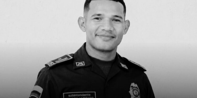 Subintendente de la Policía muere tras impactar contra un semoviente en vías del Cesar