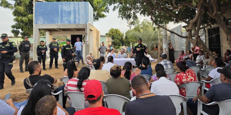 Encuentro comunitario fortalece la seguridad y la participación ciudadana en el barrio Las Américas de Maicao