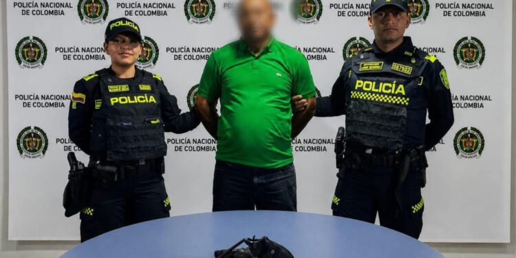 Capturan a un hombre por porte ilegal de arma de fuego en Distracción