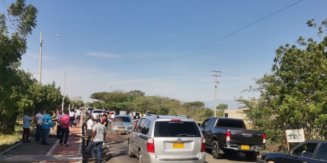 Bloqueo en San Juan del Cesar se suma a jornada de protestas por fallas en el servicio de energía en La Guajira