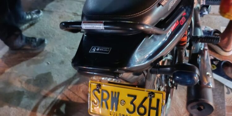 Accidente entre motocicletas deja a dos hermanos lesionados en Fonseca