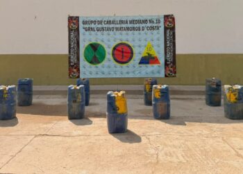 Ejército ubica depósito ilegal con 162 galones de hidrocarburo en Uribia