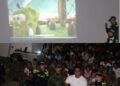 Policía fortalece acercamiento comunitario con jornada de ‘Cine al Parque’ en Riohacha