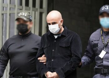 Fiscalía imputa a coronel del Ejército por presuntos nexos con el ELN y disidencias: habría recibido hasta $30 millones semanales