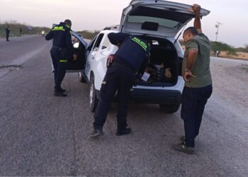 Policía refuerza controles de seguridad en los principales ejes viales de Uribia