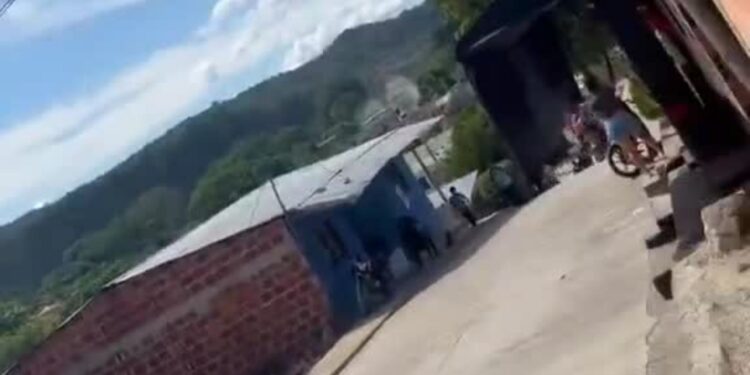 Nueve policías resultaron heridos tras ataque con drones a estación en Norosí