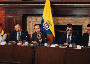 Gobierno declara emergencia económica en 15 departamentos por el terremoto