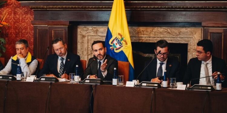 Gobierno declara emergencia económica en 15 departamentos por el terremoto
