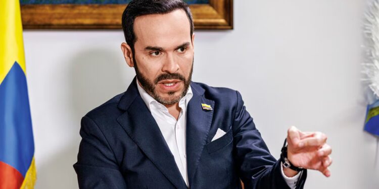 CNE reconoce a Defensores de la Patria como partido político de De La Espriella
