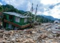 Devastadoras inundaciones en Nepal dejan decenas de muertos y 384 turistas desaparecidos