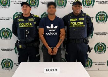 Capturan a un hombre señalado de hurtar un casco en un centro comercial de Riohacha